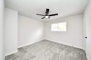 10806 Olympia Dr, Houston, TX 77042 - Photo 31