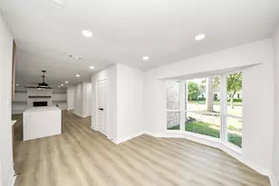 10806 Olympia Dr, Houston, TX 77042 - Photo 19