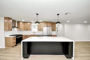 10806 Olympia Dr, Houston, TX 77042 - Photo 15