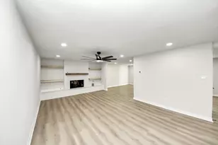 10806 Olympia Dr, Houston, TX 77042 - Photo 9