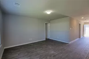 15027 Sorrento Bay Ct, Willis, TX 77318 - Photo 3