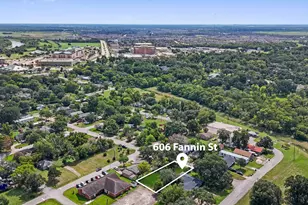 606 Fannin St, Richmond, TX 77469 - Photo 1
