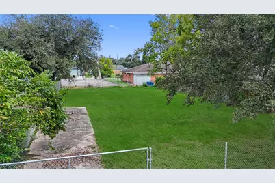 606 Fannin Street, Richmond, TX 77469 - Photo 7