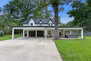819 Sentinel Oaks, Pinehurst, TX 77362 - Photo 5