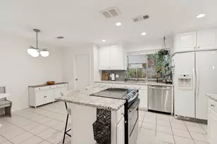 3119 Village Woods Dr, Houston, TX 77339 - Photo 5