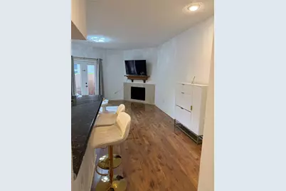10855 Meadowglen Lane #808, Houston, TX 77042 - Photo 3