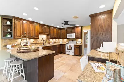 117 Dewberry Drive, Lake Jackson, TX 77566 - Photo 11