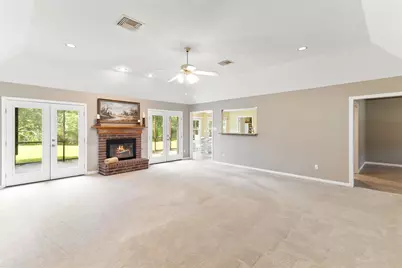 117 Dewberry Drive, Lake Jackson, TX 77566 - Photo 5