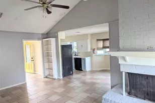 7154 Woodland W Dr, Houston, TX 77040 - Photo 7