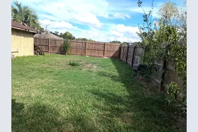 7154 Woodland West Drive, Houston, TX 77040 - Photo 11