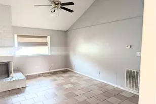 7154 Woodland W Dr, Houston, TX 77040 - Photo 5