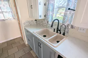 7154 Woodland W Dr, Houston, TX 77040 - Photo 9