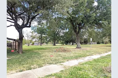 7154 Woodland West Drive, Houston, TX 77040 - Photo 25