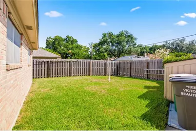 204 King Arthur Street, Victoria, TX 77904 - Photo 23