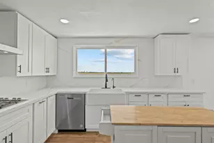 4123 Conn St, Port Bolivar, TX 77650 - Photo 9