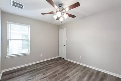 5111 Gulf Stream Lane, Bacliff, TX 77518 - Photo 11