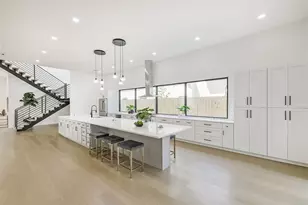 3720 Ella Blvd, Houston, TX 77018 - Photo 11