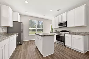 12789 Royal W Dr, Conroe, TX 77303 - Photo 9