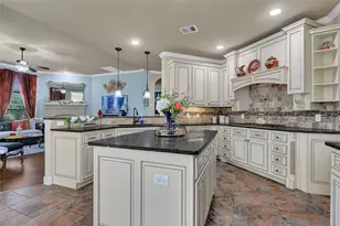 1110 Parkers Creek Ln, Friendswood, TX 77546 - Photo 19