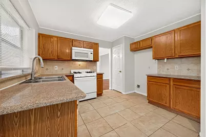 10115 Storm Meadow Drive, Houston, TX 77064 - Photo 9