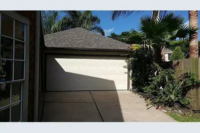 2105 Meadow Parkway N N, League City, TX 77573 - Photo 7