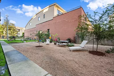 1900 Genesee Street #302, Houston, TX 77006 - Photo 25