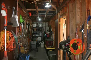 24 Lazy Bend Dr, Huntsville, TX 77320 - Photo 11