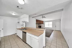 9502 Spiralwood Ln, Houston, TX 77086 - Photo 5