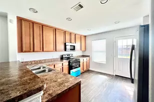10118 Dawson Hill Lane, Houston, TX 77044 - Photo 7
