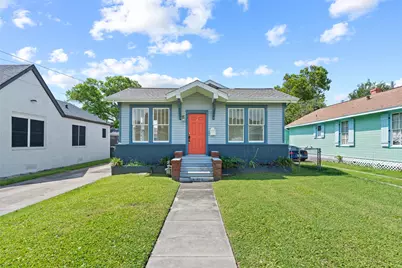 4307 Avenue Q 1/2, Galveston, TX 77550 - Photo 1