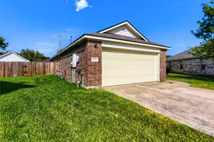 2402 Comal Dr, Deer Park, TX 77536 - Photo 3