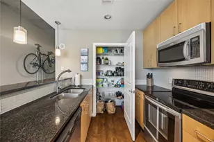 5925 Almeda Rd, Houston, TX 77004 - Photo 9