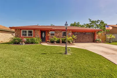 2913 18th Avenue N, Texas City, TX 77590 - Photo 3