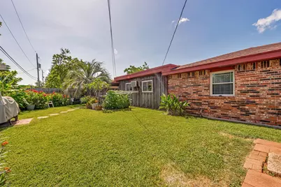 2913 18th Avenue N, Texas City, TX 77590 - Photo 7