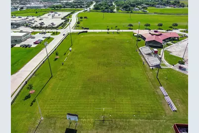 2913 18th Avenue N, Texas City, TX 77590 - Photo 33