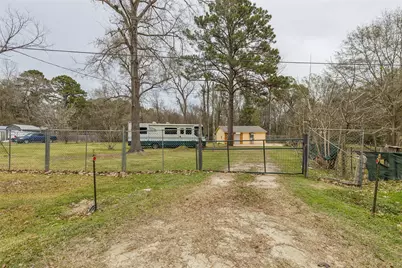 297 Peacock Path, Trinity, TX 75862 - Photo 13