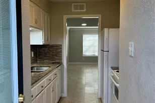 10134 Emnora Ln, Houston, TX 77080 - Photo 9