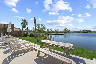 230 Debbie Lane, San Leon, TX 77539 - Photo 5