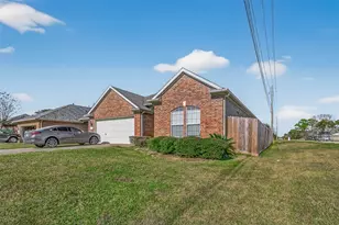 71 N Forrest Ave, La Porte, TX 77571 - Photo 5