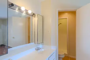 9090 S Braeswood Blvd, Houston, TX 77074 - Photo 5