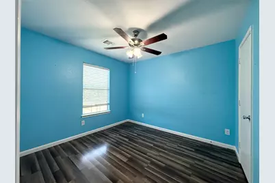 910 Staffordale Manor Lane, Houston, TX 77047 - Photo 11