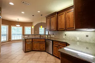 289 Broadmoor Dr, Huntsville, TX 77340 - Photo 7