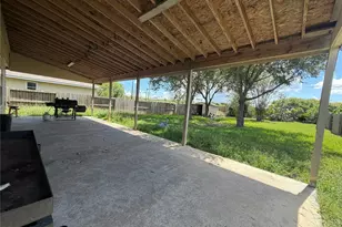 2615 Meiko Dr, Houston, TX 77045 - Photo 11