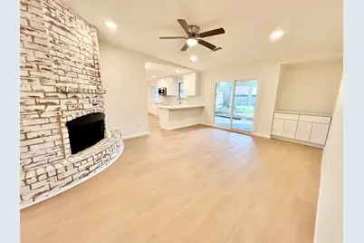 2517 21st Avenue N, Texas City, TX 77590 - Photo 3