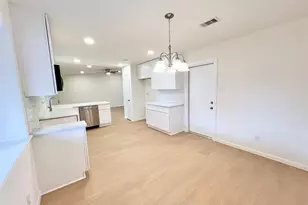 2517 21st Ave N, Texas City, TX 77590 - Photo 5