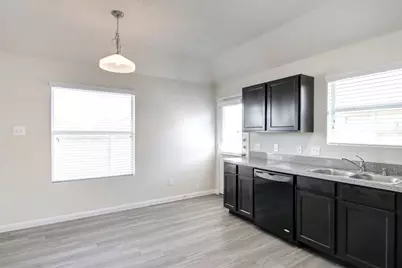 5401 Rio San Juan Street, Rosharon, TX 77583 - Photo 3