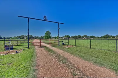 4057 W Highway 21, Paige, TX 78659 - Photo 3