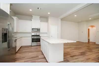 239 Biltmore Loop, Montgomery, TX 77316 - Photo 15