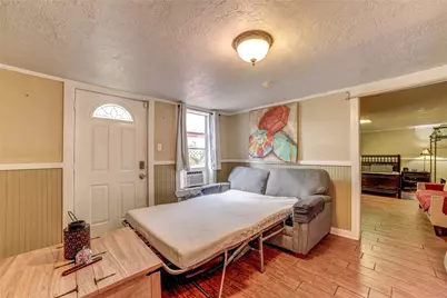 1206 17th Street #B, Galveston, TX 77550 - Photo 7