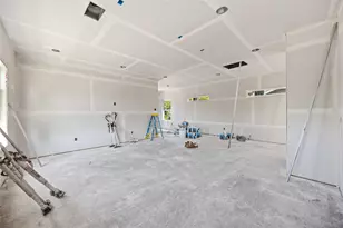 801 E 32nd 1/2 St, Houston, TX 77022 - Photo 31